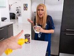 Gros seins, Sucer une bite, Attrapée, Branlette thaïlandaise, Mère que j'aimerais baiser, Pov, Rasée, Dénudage