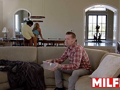 Velika rit, Velike joške, Blondinka, Zaloteni, Medrasni seks, Milf, Mama, Mačeha