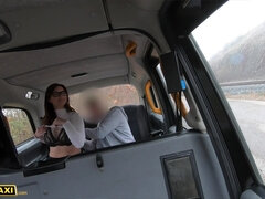 Duży tyłek, Brunetka, Głebokie gardło, Mama, Orgazm, Publiczny, Cipka, Rzeczywistość