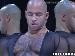 red-hotHouse spycam peeps on Sean Zevran As he Tops Hot Latino