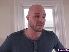 Anal, Baby sitter, Sucer une bite, Queue, Homosexuelle, Hard, Fille latino, Fessée