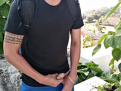 Pinoy daddy jerks off outdoors