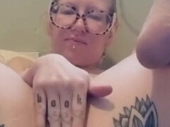 Enthousiasteling, Vrouw, Huisgemaakt, Masturbatie, Orgasme, Slipje, Softcore pornografie, Vibrator