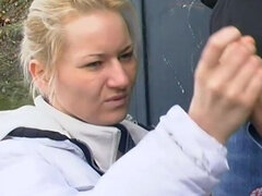 Schizzo di sborra, Europea, Tedesca amatoriale, Sega, Mamma che vorrei scoparmi, All'aperto, Retrò