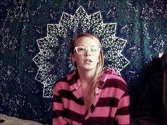 Samozadovoljevanje, Rdečelaska, Najstnice, Vibrator