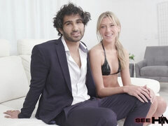 18 ans, Gros cul, En levrette, Poilue, Seins naturels, Chatte, Adolescente, Nénés