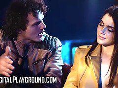 Duży tyłek, Duży kutas, Obciąganie, Para, Głebokie gardło, Wielorasowy, Naturalne cycki, Cipka