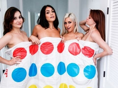 Velika rit, Prstni, Lezbijke, Spodnje perilo, Samozadovoljevanje, Obrito, Najstnice, Joške