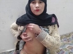 Hot desi babe Babykajoldesi gets down in her village