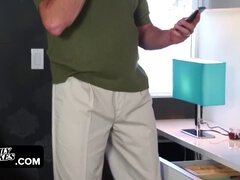 Cumizás, Ondó fröcskölés, Nyalás, Természetes mellek, Bugyi, Vöröshajú, Visítozás, Begyek