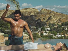 Anal, Stor pik, Brunette, Håndjob, Kysse, Massage, Shemale, Bryster