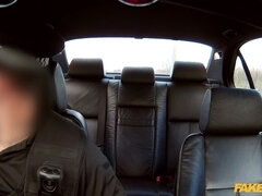 Amateur, Anal, Lamer culo, Beso negro, Coche, Penetracion con dedos, Coño, Uniforme