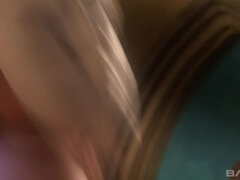 Blondinka, Notranji izliv