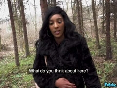 Cul, Noire, Sucer une bite, Tir de sperme, Doigter, Pov, Public, Cheveux courts