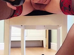 Britannique, Travestis, Tir de sperme, Talons, Masturbation, Nylon, Jarretelles
