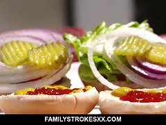 Evinja, Grupni, Milf, Mama, Zabava, Mačeha, Trojček