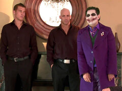 Gros seins, Blonde, Brunette brune, Faciale, Groupe, Latex, Jarretelles, Nénés