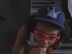 큰 음경, 오랄섹스, 흑갈색 머리, 도기스타일, 하드코어, Hd, 청소년