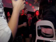 デカチン, 着衣女と全裸男, 衣服着たままセックス, 眼鏡, オージー, パーティ, 馬乗り, ストッキング