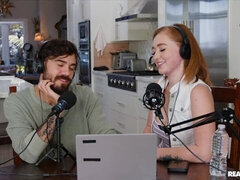 Grosser arsch, Grosse titten, Schwarz, Hundestellung, Pov, Rotschopf, Dürr, Jungendliche (18+)