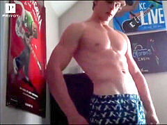 Ομοφυλόφιλος, Μόνος