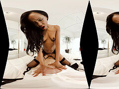 Tridimensionnel, Noire, Sucer une bite, Bondage, Brunette brune, Tir de sperme, Noir ébène, Jarretelles