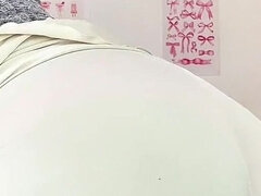 Amateur, Belle grosse femme bgf, Gros cul, Conversation vulgaire, Domination, Pétant, Fait maison, Fille latino