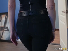 Sex Affair with Lusty Landlady Veronica Avluv