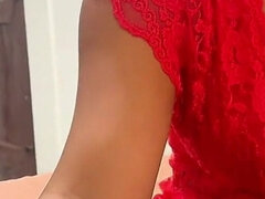 Amatorka, Duży tyłek, Obciąganie, Wytrysk, Latynoska, Mamuśka, Sutki, Tatuaż