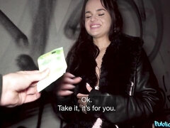 Hard fuck in the sideways pose with a lusty model Olivia Zlota