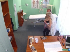 Amateur, Nana, Blonde, Médecin, Branlette thaïlandaise, Chatte, Uniforme, Voyeur