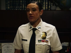 Hatalmas hátsó, Monumentális dákó, Tekintélyes didik, Cumizás, Gesztenyebarna, Kutya póz, Ébenfekete, Rövid haj