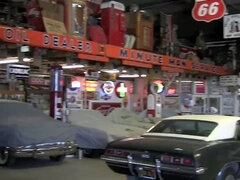 Pukeissa, Eroottinen, Valtava, Julkinen, Tissit