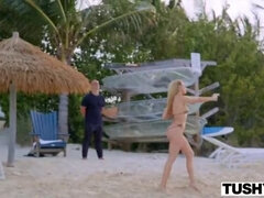 Anal, Blonde, Gorge profonde, En levrette, Faciale, Léchez, Masturbation, Suçant