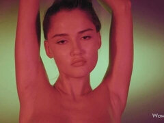 18, Amatör, Stor stjärt, Stora tuttar, Fingering, Onani, Rakad, Strippning