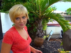 Amatorka, Tyłek, Blondynka, Styl na pieska, Obciąganie, Naturalne cycki, Na wolnym powietrzu, Punkt widzenia