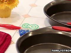 Velké péro, Brunetka, Stříkání spermatu, Roztomilá, Táta, Hd, Drobounká, Vyholené