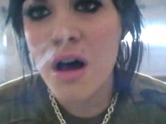 18 летние, Любители, За кадром, Крошечные, Курящие, Софткор, Молоденькие, Туалет