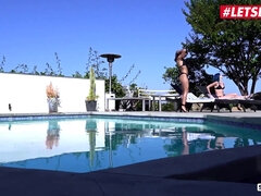 Mike Mancini Has Sex By The Pool With Emily Willis & Jewelz Blu