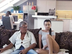 18 let, Kuřba, Brunetka, Přichyceni, Hd, Masturbace, Pička, Vyholené