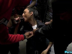 Store bryster, Sort, Pik sutte, Brunette, Langt ned i halsen, Pik, Sort, Imellem racer