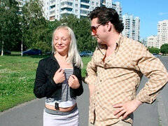 Blondin, Doggystyle, Fingering, Gapande, Utomhus, Rakad, Strippning, Tonåring