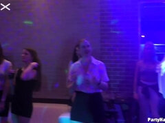 Amatör, Klädd kvinna naken man, Snopp, Kvinna, Hardcore, Klackar, Orgie, Party