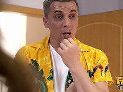 Μεγάλα βυζιά, Μελαχροινή, Ηδ, Γλείψιμο, Φυσικά βυζιά, Μουνί, Καβάλημα, Άξεστος