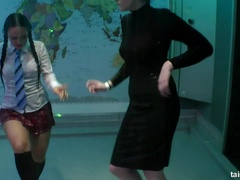 Svart, Blondin, Lesbisk, Slick, Party, Skolflicka, Suger, Våt