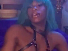 素人, アメリカ人, 黒人, 手コキする, ヒール, ゴム, 熟年, 一人