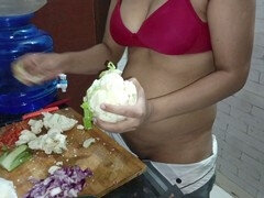 18, Teta, Velika rit, Indijka, Zrela, Mama, Najstnice